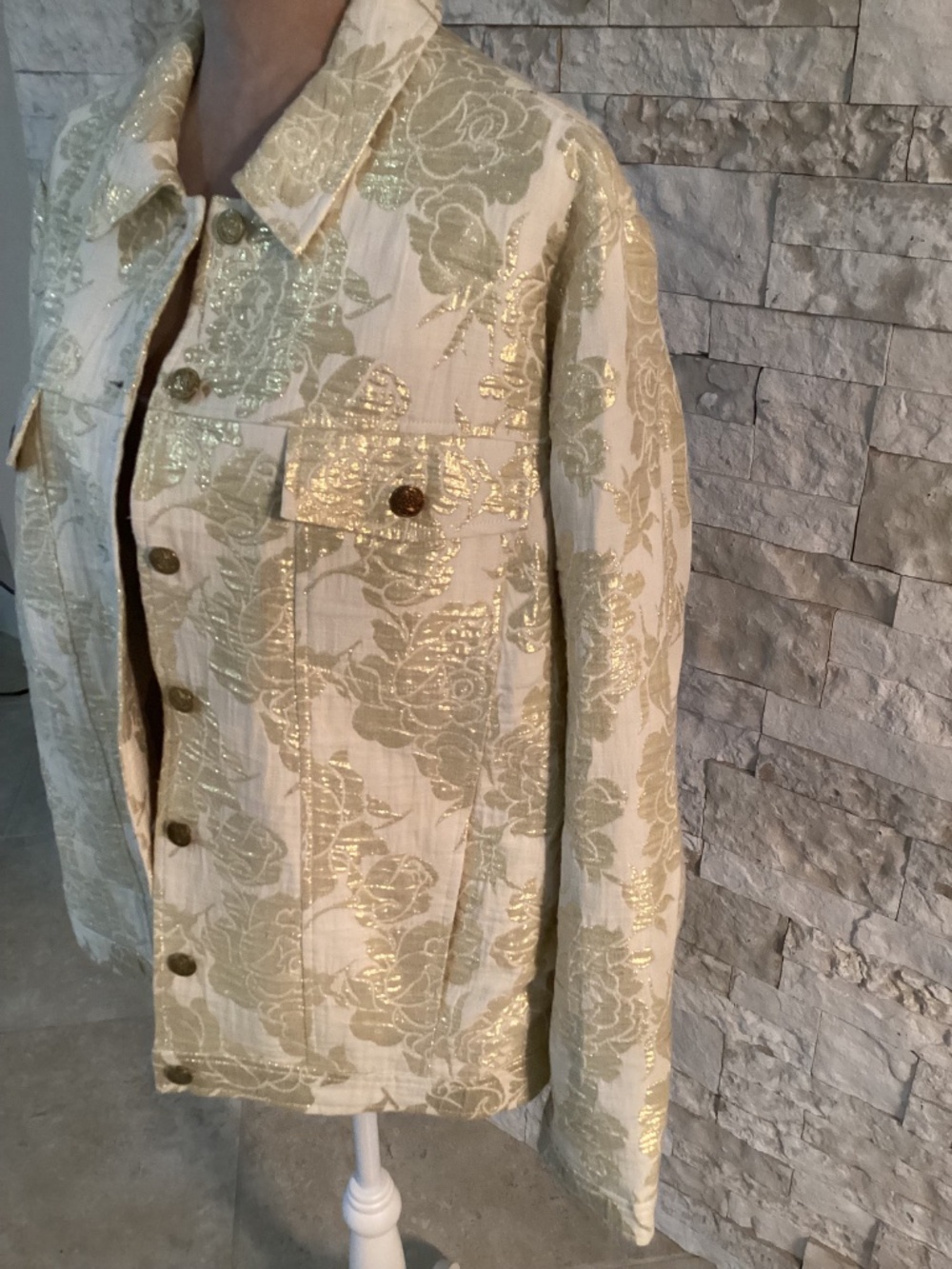 Laura Ashley gold metallic floral jacket - Picture 4 of 9